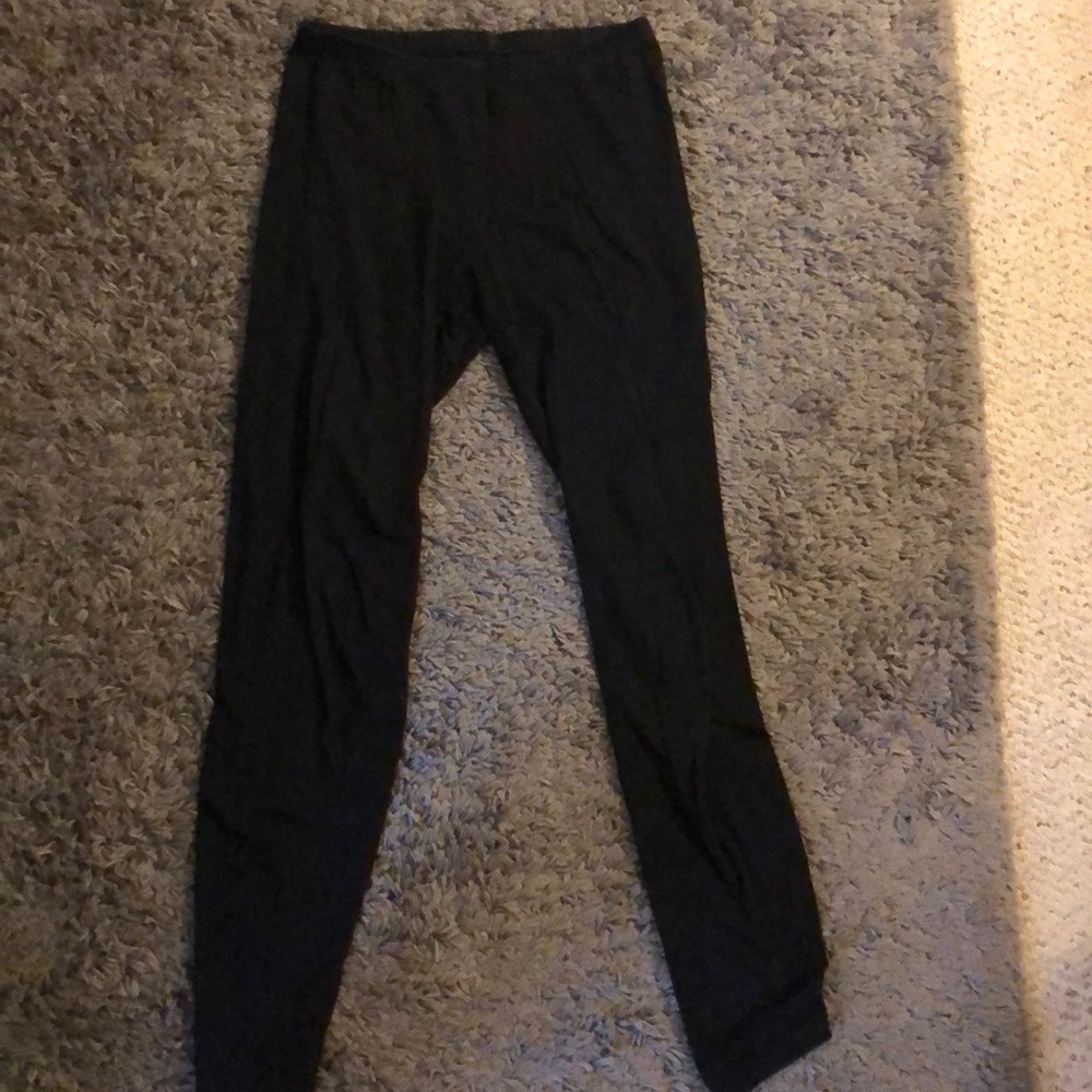 Plain black leggings